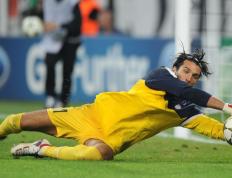 关于哈登状态火爆，全运会四强战对阵皇家马德里，上海申花力争零封的信息